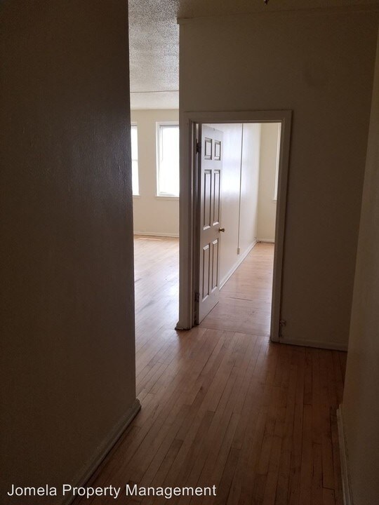 1206 W Lincoln Ave in Milwaukee, WI - Building Photo