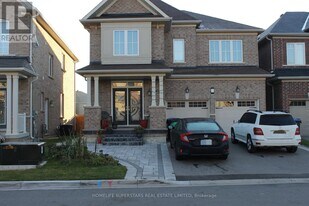 21 Iguana Trail in Brampton, ON - Building Photo