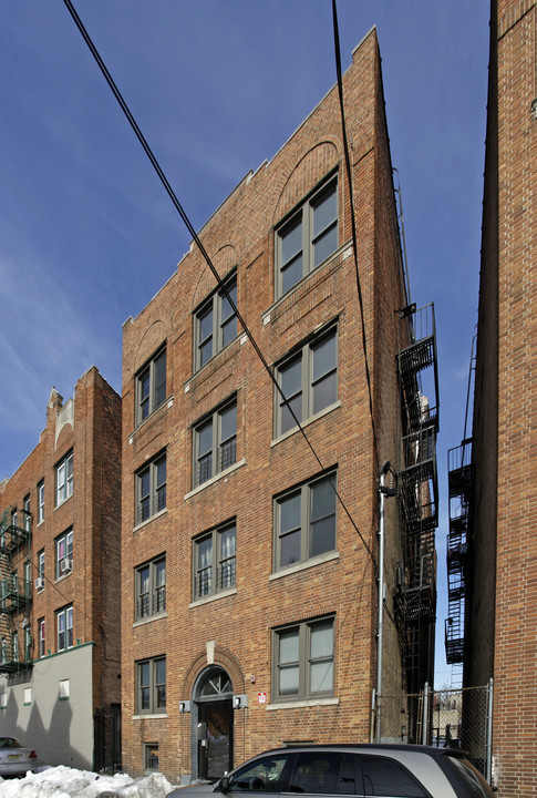 24 Reed St in Jersey City, NJ - Building Photo