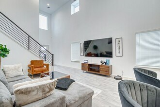 12827 Barnsbury Ln in Houston, TX - Building Photo - Building Photo