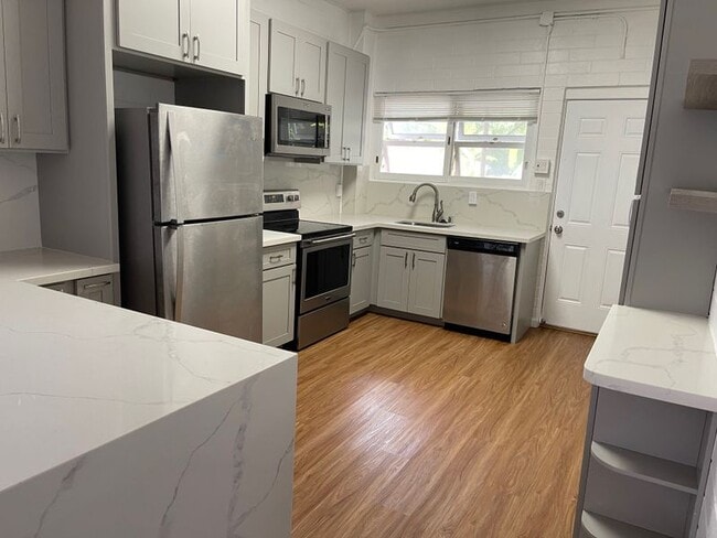 2661 Aaliamanu Pl, Unit #2 in Honolulu, HI - Building Photo - Building Photo