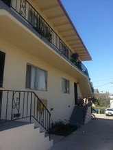 1147 S Serrano Ave in Los Angeles, CA - Foto de edificio - Building Photo