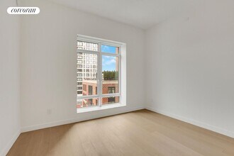 555 W 22nd St in New York, NY - Foto de edificio - Building Photo