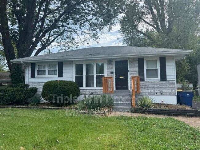 3514 St Blase Ln in St. Ann, MO - Foto de edificio - Building Photo
