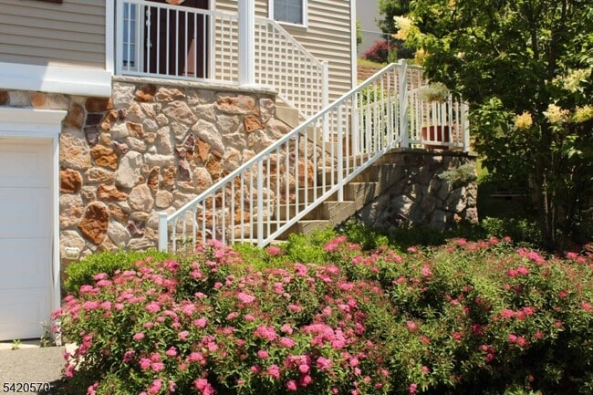 282 Winding Hill Dr in Hackettstown, NJ - Building Photo - Building Photo