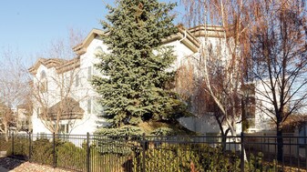 6708 90th Ave NW in Edmonton, AB - Building Photo