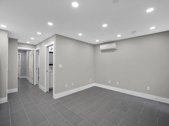 2517 Benning Rd NE in Washington, DC - Building Photo - Building Photo