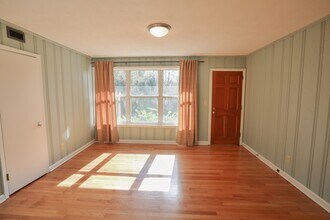 2240 Jose Cir W in Jacksonville, FL - Building Photo - Building Photo