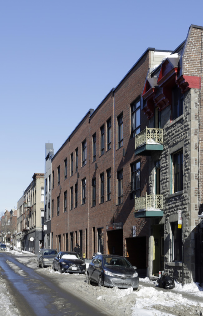 1200 Sainte-Catherine Rue E in Montréal, QC - Building Photo - Building Photo