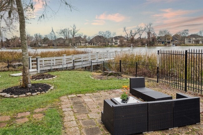 property at 226 Jade Pointe
