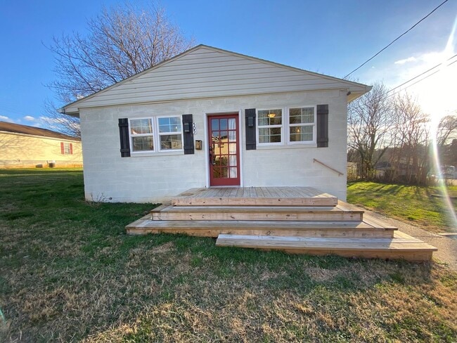 property at 505 W Cook St