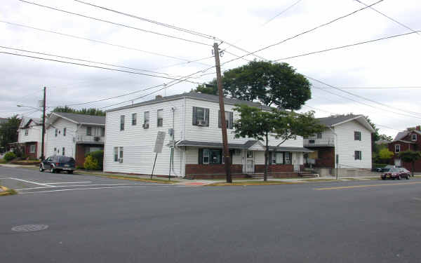 479-485 Hoboken Rd in Carlstadt, NJ - Building Photo - Building Photo