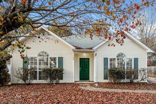 126 Stonehaven Dr in Pelham, AL - Building Photo