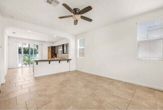 3515 Magnificent Way in Clovis, CA - Building Photo - Building Photo
