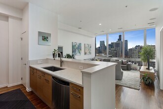 500 W Superior St-Unit -2009 in Chicago, IL - Building Photo - Building Photo