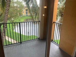 2240 E Preserve Way in Miramar, FL - Building Photo - Building Photo