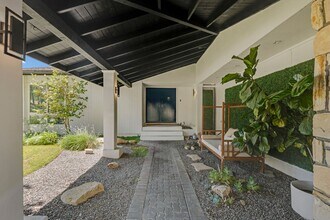 1644 Glennon Ct in Westlake Village, CA - Building Photo - Building Photo