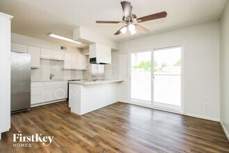 5756 W Cortez St in Glendale, AZ - Foto de edificio - Building Photo