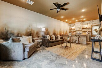 302 W 31st St in Bryan, TX - Building Photo - Building Photo