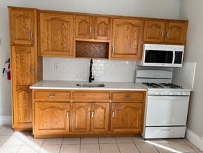 96-98-98 Wallace St in Red Bank, NJ - Building Photo - Building Photo