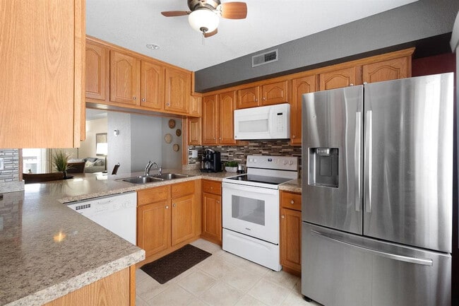 12 Hannah Ln, Unit SI ID1308978P in Morgantown, WV - Building Photo - Building Photo