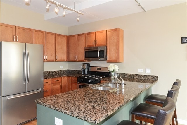 property at 1610 W Fullerton Ave