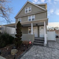 94 Underhill Ave in Roosevelt, NY - Building Photo
