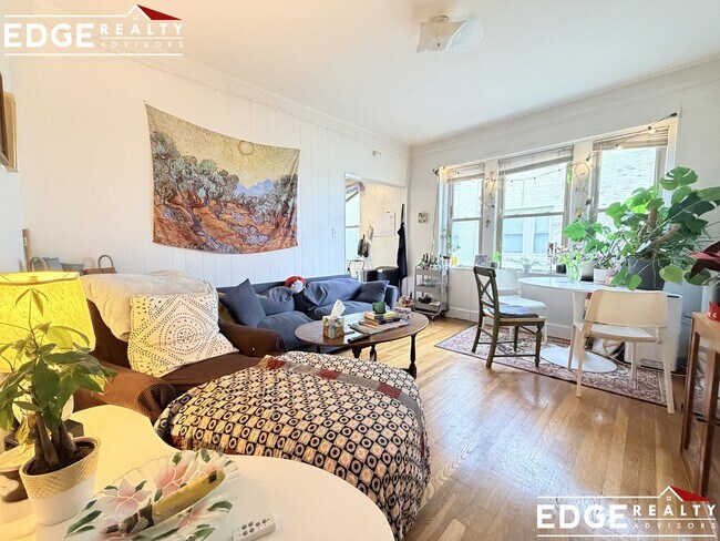 264 Kelton St in Boston, MA - Building Photo - Building Photo