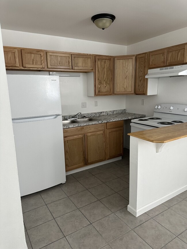 property at 182 E Market St