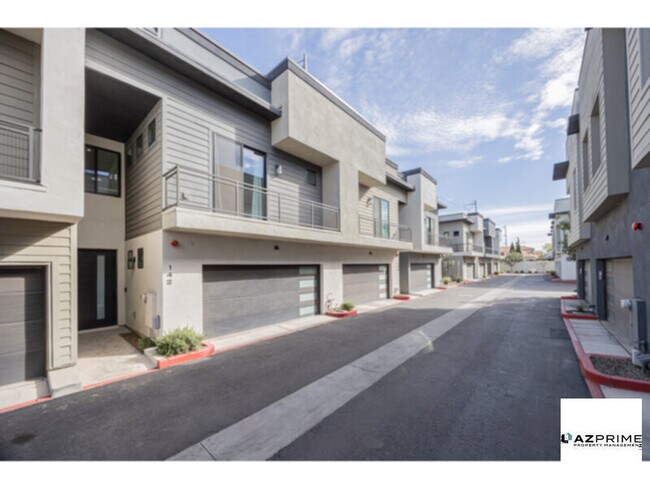 property at 142 E Hearne Way