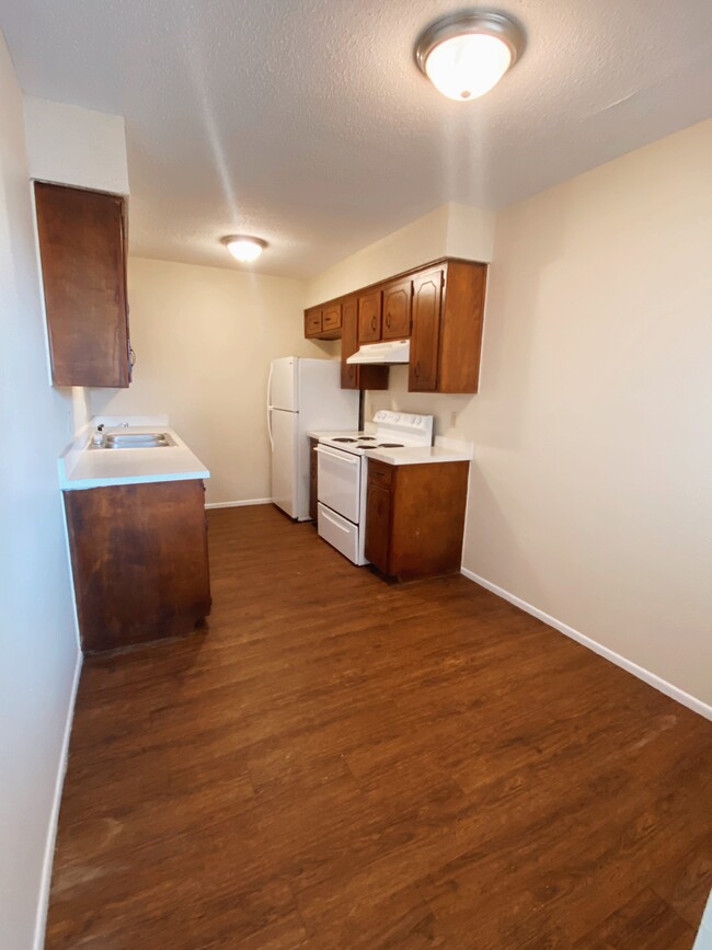 Ridgecrest Apartments in Amarillo, TX - Building Photo - Building Photo