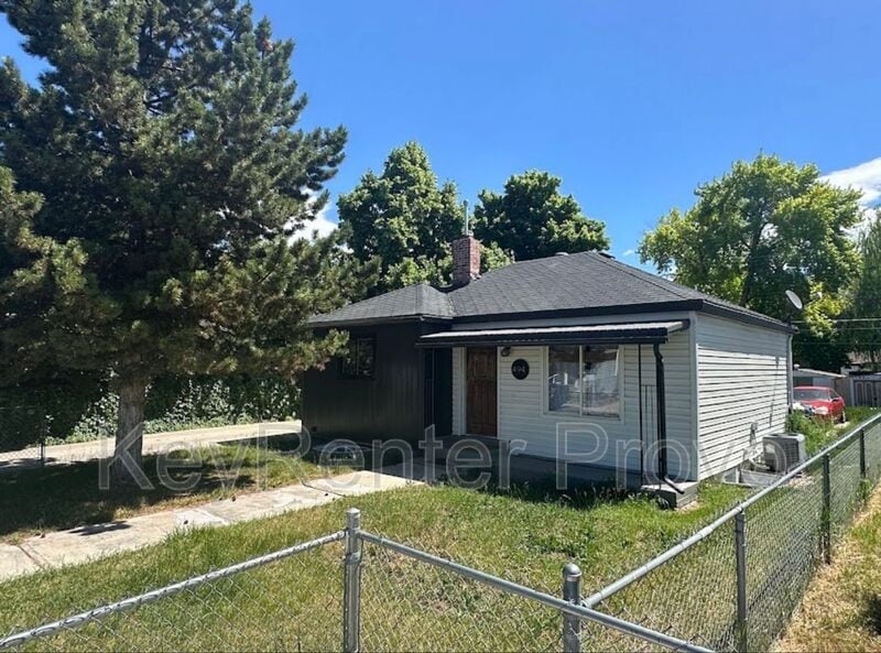 494 N Emery Ave in Orem, UT - Building Photo