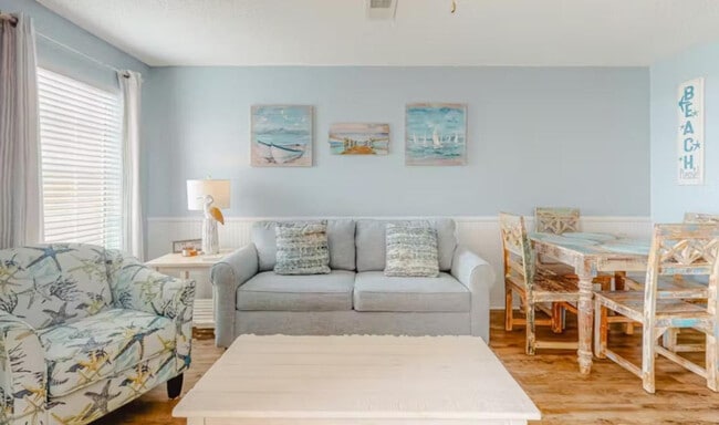 572 E Beach Blvd in Gulf Shores, AL - Foto de edificio - Building Photo