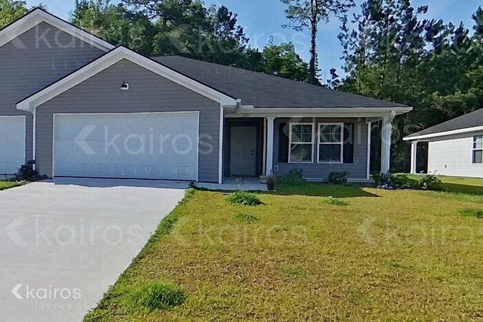 121 Cottage Grove Rd in Brunswick, GA - Building Photo