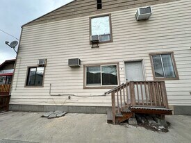 514 E Woodin Ave in Chelan, WA - Building Photo