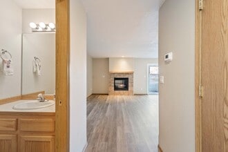 1464 SW 16th St in Redmond, OR - Building Photo - Building Photo