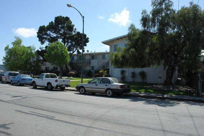 57-65 Kingston St in San Mateo, CA - Foto de edificio - Building Photo