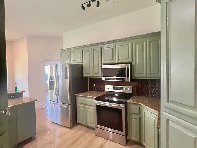 property at 1121 Charlton Rd