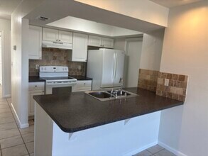 812 NE 8th St in Cape Coral, FL - Building Photo - Building Photo