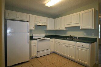 532 Brock Ave in Crestview, FL - Building Photo - Building Photo