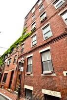 25 Ridgeway Ln, Unit 3 in Boston, MA - Building Photo