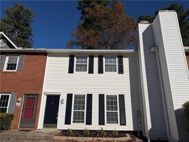 1921 Cheatham Woods Dr SW in Marietta, GA - Building Photo