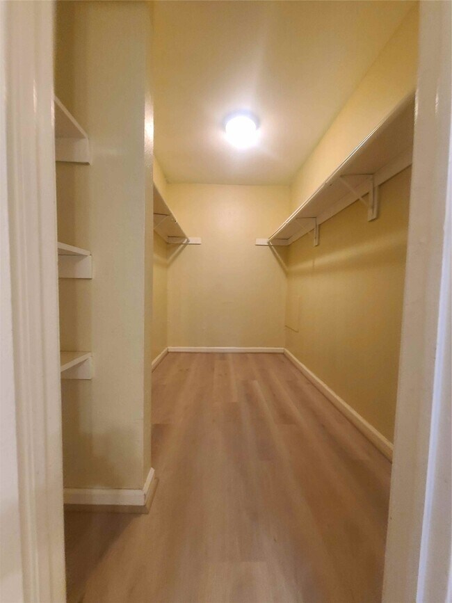 property at 752 Memorial Mews St