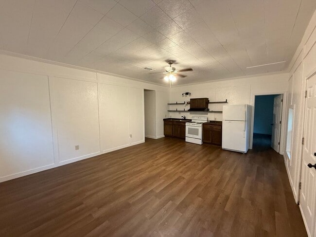 502 W Drew St in Kirbyville, TX - Building Photo - Building Photo