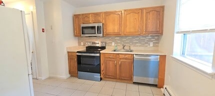 1335 Union Ave in Newburgh, NY - Building Photo - Building Photo