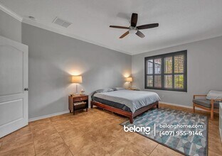 607 E Oakland Ave in Oakland, FL - Foto de edificio - Building Photo