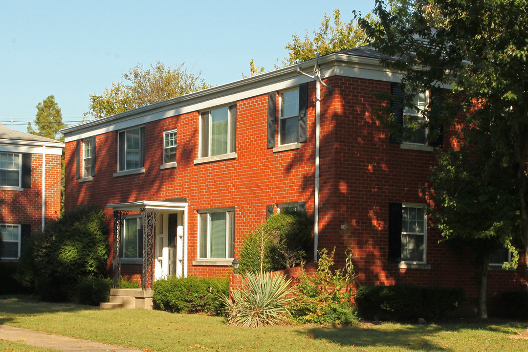 170-174 Thierman Ln in Louisville, KY - Foto de edificio