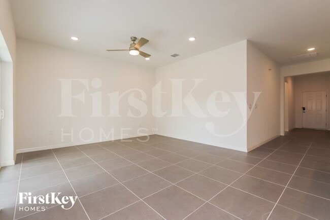 142 Windsor Reserve Dr in Eagle Lake, FL - Building Photo - Building Photo