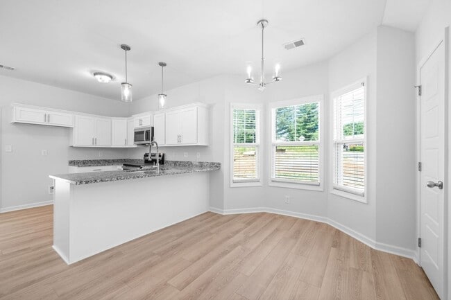 132 W Point Dr in Clarksville, TN - Building Photo - Building Photo