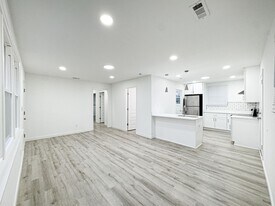 1307 Jarrett Dr in Springfield, TN - Building Photo